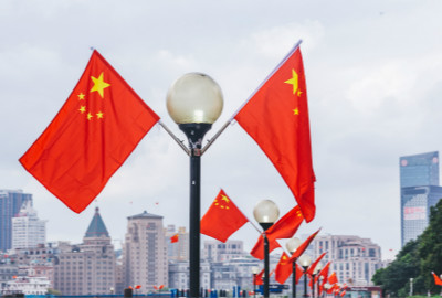 我们将跟进一系列支持政策，为金融系统盈利实体设定目标。